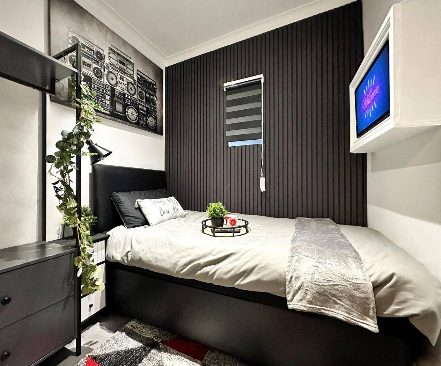 Boutique Backyard Bungalow - Brimsdown Enfield Zewnętrze zdjęcie