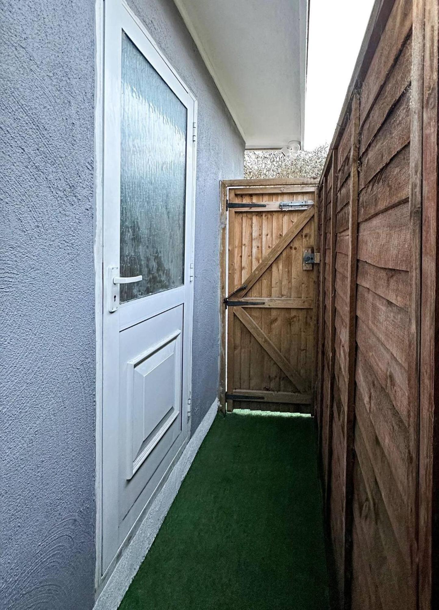 Boutique Backyard Bungalow - Brimsdown Enfield Zewnętrze zdjęcie